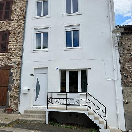Chez Romain Massiac Exteriör bild